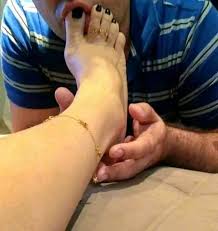 Photo de Je veux lécher les pieds des b