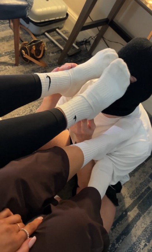 JeuneBGlécheurdepieds